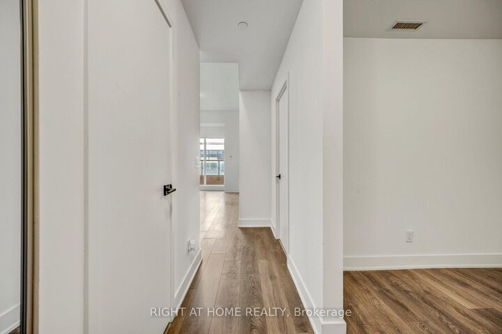 Property Photo: 2481 Taunton Road 459 ON L6H 3R7