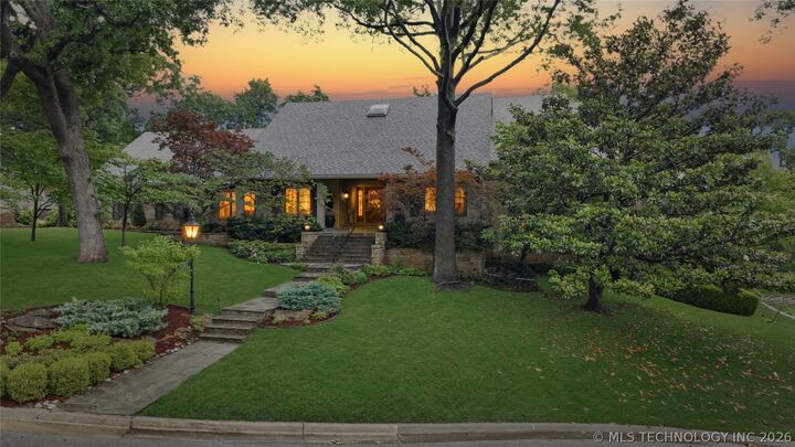 Property Photo: 2917 E 68th Street OK 74136