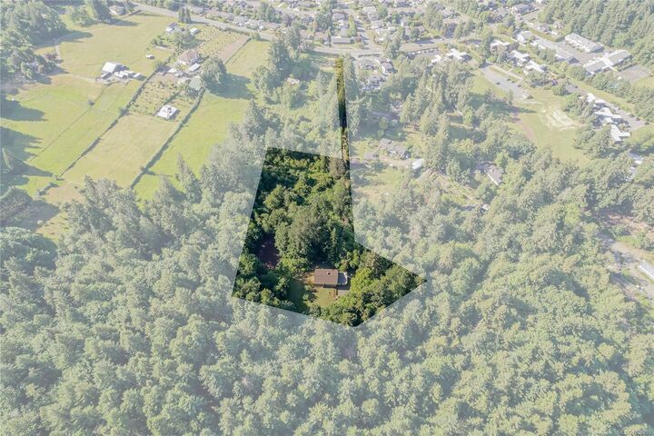 Property Photo: 3246 Gibbins Rd BC V9L 1G8