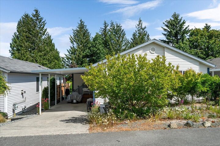 Property Photo:  658 Alderwood Dr #66  BC V9G 1R6 