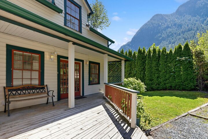 Property Photo: 1075 3rd Avenue BC V0X 1L0