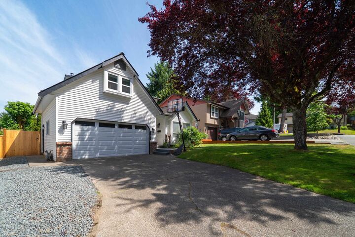 8034 138 Street — photo 1