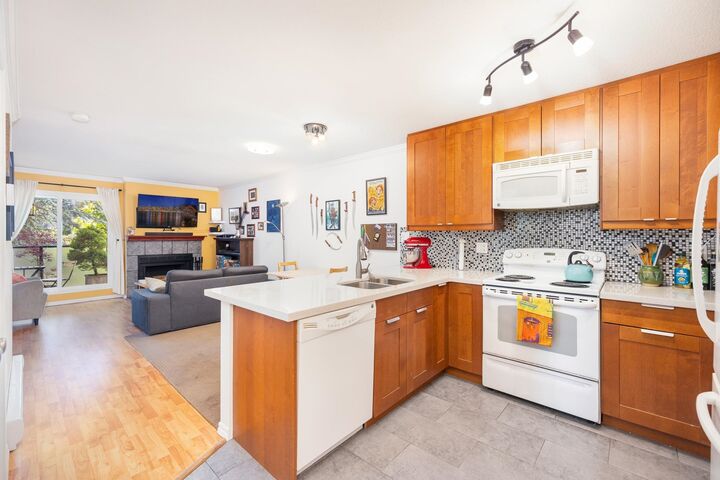 Property Photo:  2255 Eton Street 308  BC V5L 1C9 