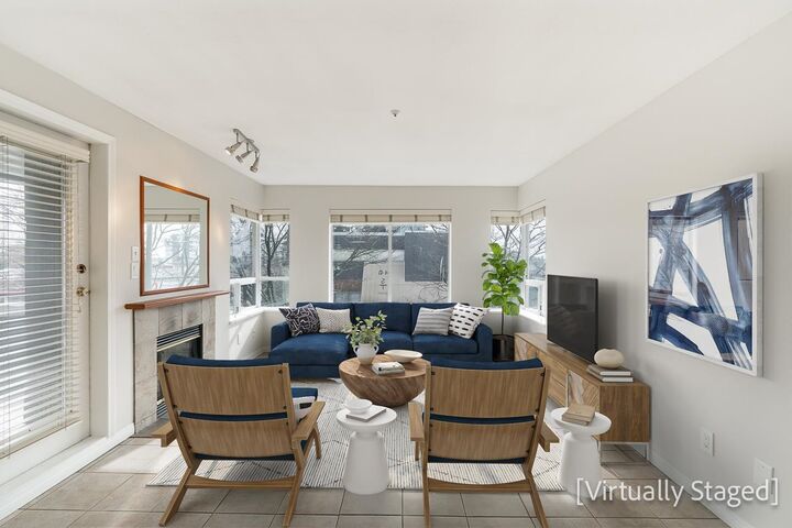 Photo de la propriété:  120 E 2nd Street 101  BC V7L 1C3 