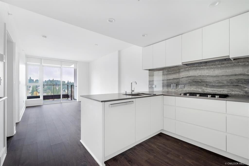 Property Photo: 450 Westview Street 1003 BC V3K 6C3