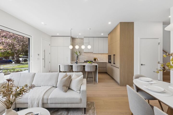 Property Photo: 6040 Larch Street 1 BC V6M 4E4