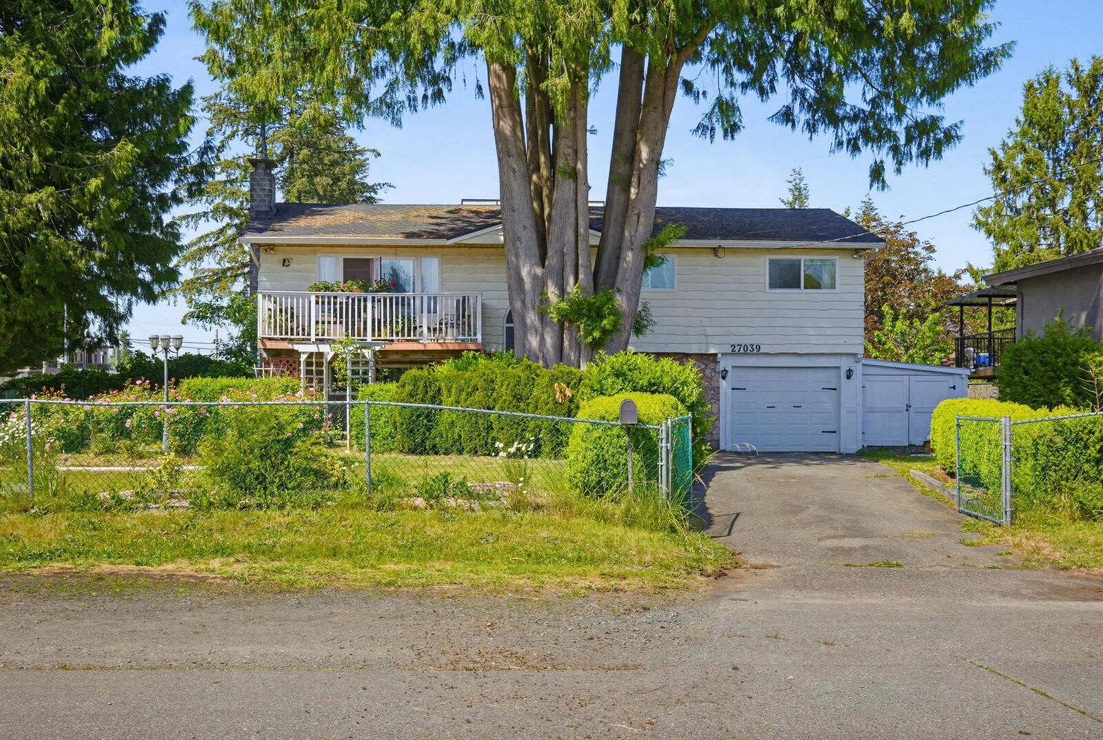 Photo de la propriété:  27039 28B Avenue  BC V4W 3A5 