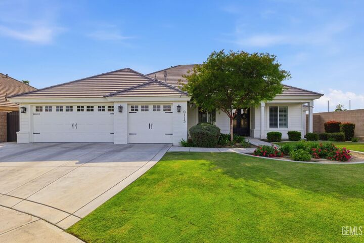 Property Photo:  6113 Dartmoor Wood Avenue  CA 93314 