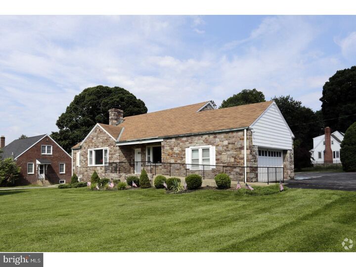 Property Photo:  2111 Dekalb Pike  PA 19401 