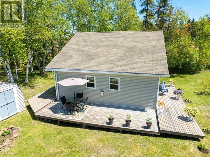 Property Photo: 122 Macpherson Lane PE C1E 0R6
