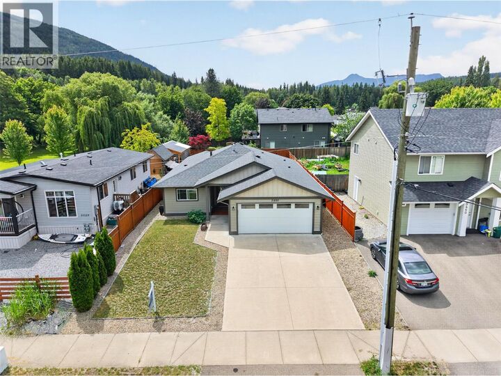 Property Photo: 5480 Canoe Beach Drive Northeast BC V1E 2M5