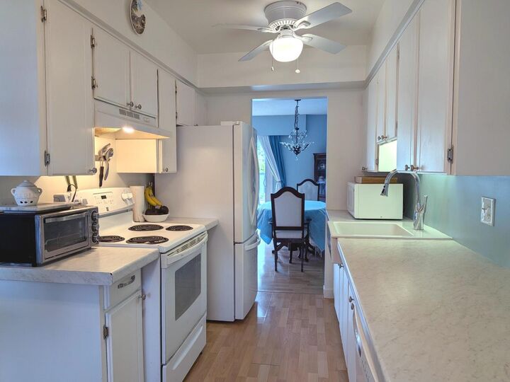 Property Photo:  32880 Bevan Way 114  BC V2S 6R3 