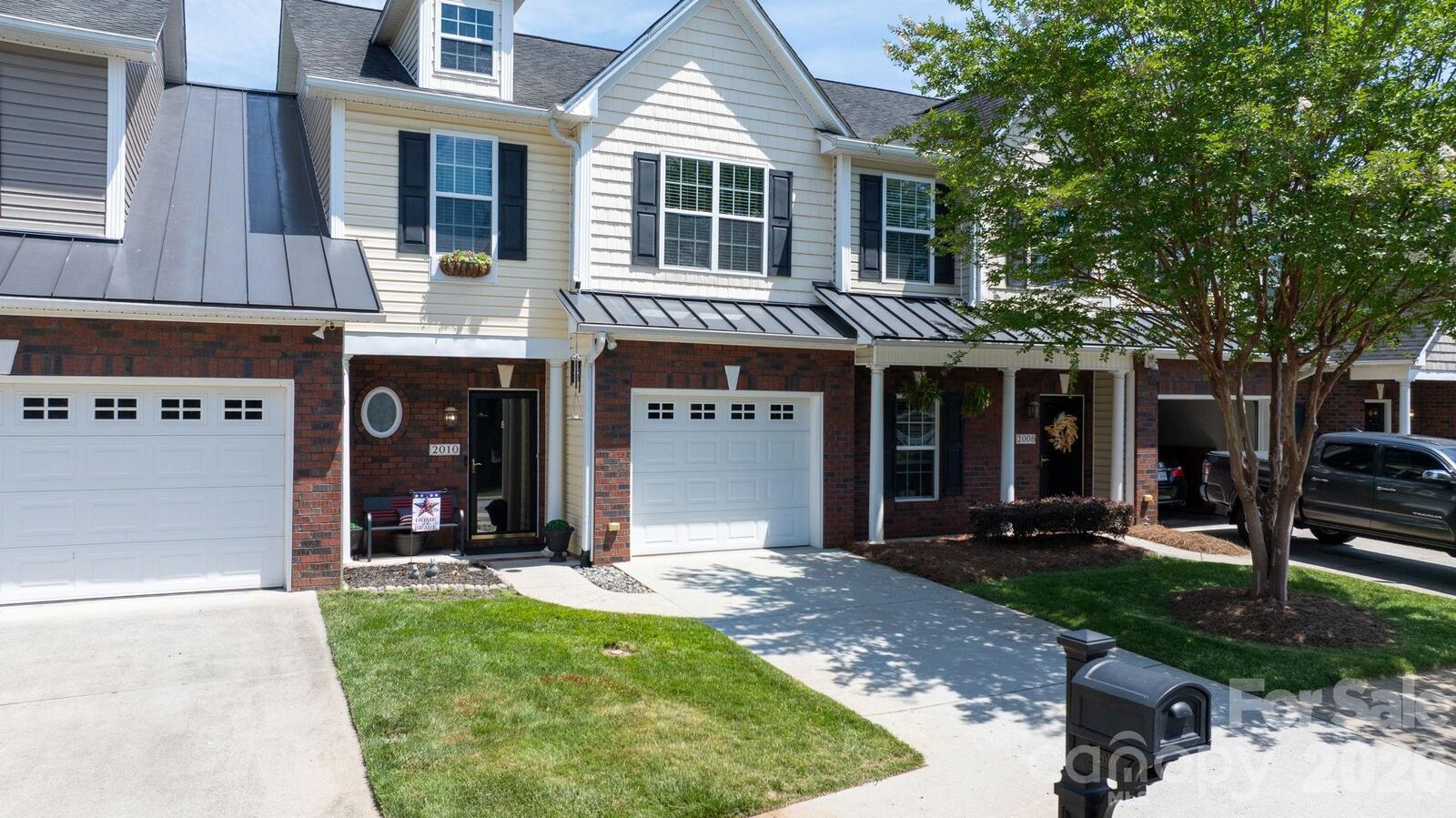 Property Photo: 2010 Talbot Lane NC 28602