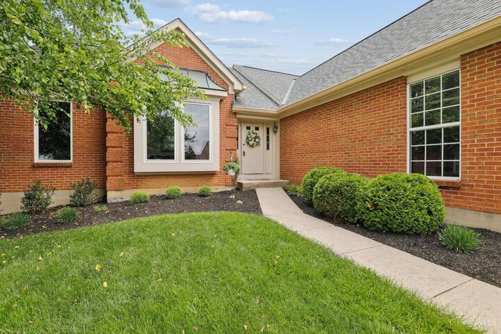 Property Photo:  216 Breezy Vista  OH 45215 