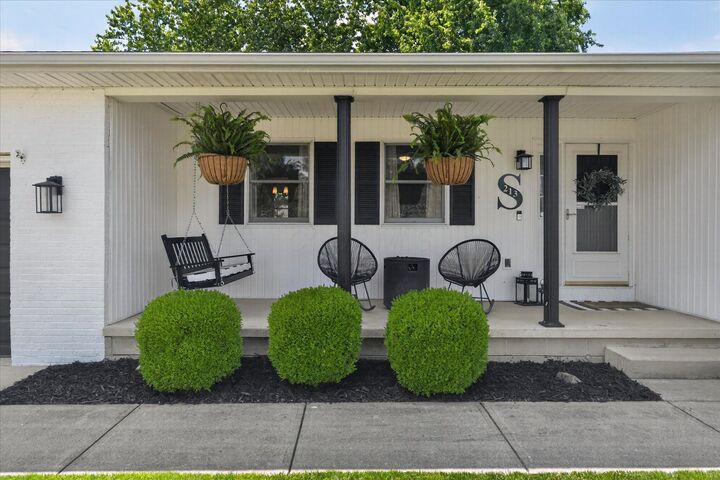 Property Photo:  213 Emerald Lane  OH 43160 