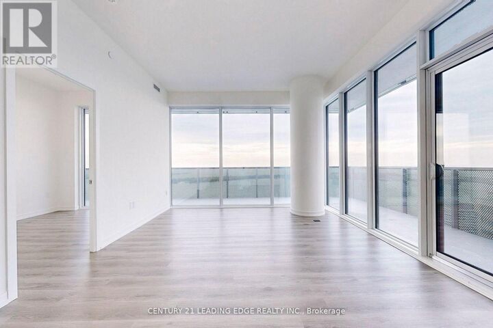 Property Photo:  138 Downes Street 5909  ON M5E 0E4 