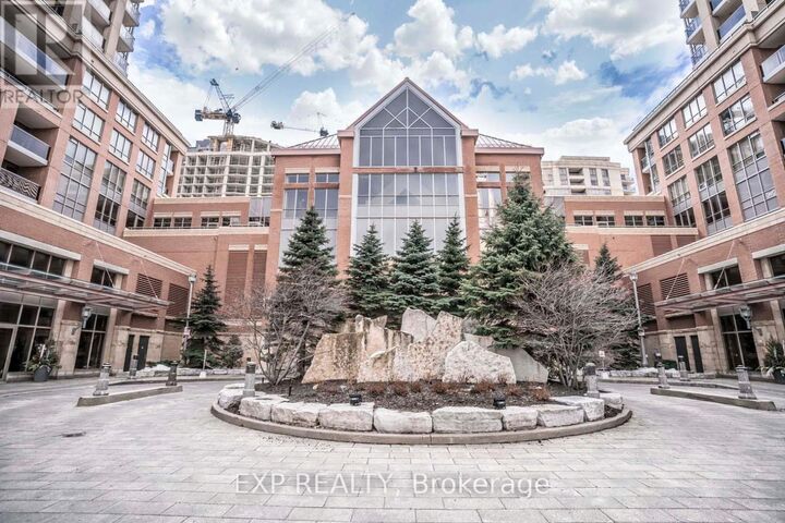 Property Photo: 4080 Living Arts Drive 1701 ON L5B 4M8
