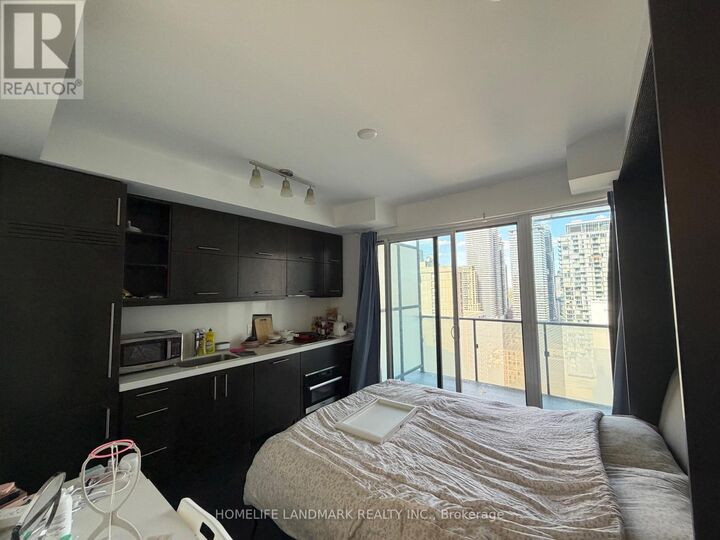 Property Photo:  65 St Mary Street 2510  ON M5S 0A6 