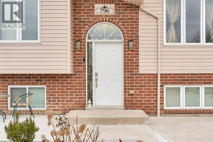 Property Photo:  796 Richmond Street  ON N9V 4A3 