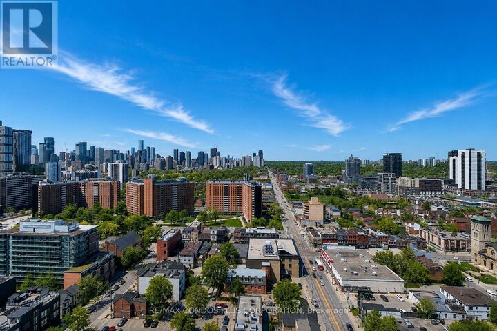 Property Photo:  120 Parliament Street 2303  ON M5A 0N6 