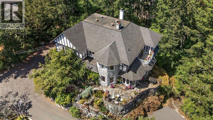 Property Photo:  405 Coralee Place  BC V9B 6C4 
