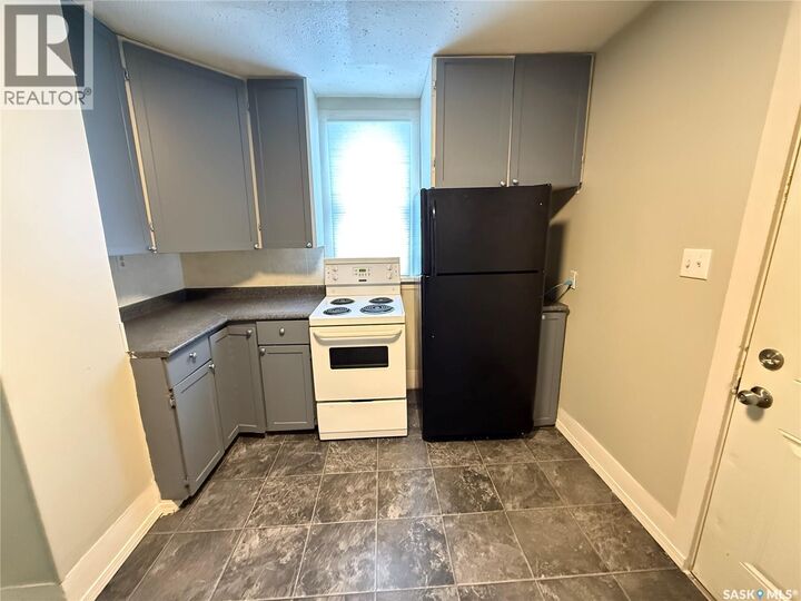 Property Photo:  485 12th Street E  SK S6V 1C3 