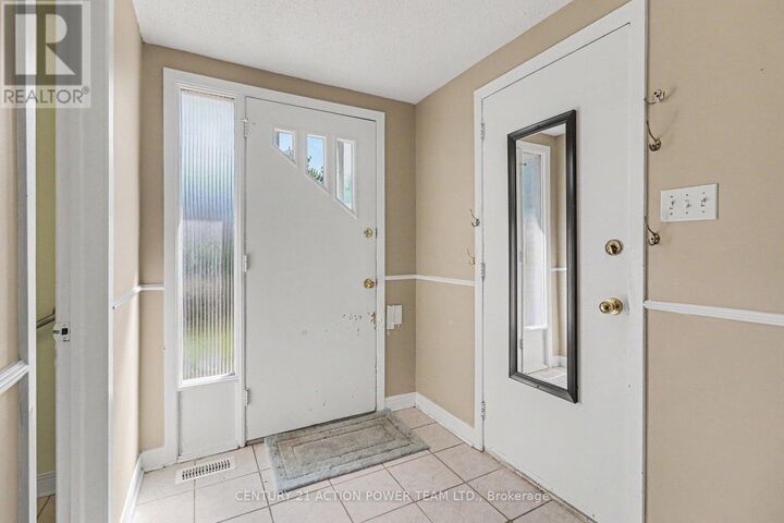 Property Photo:  303 Hoylake Crescent  ON K1E 1M1 