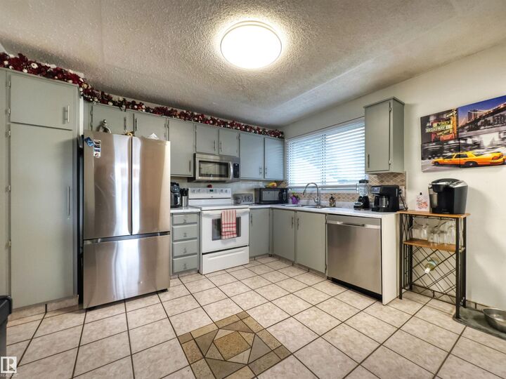 Property Photo:  4721 45 Street  AB T0A 1N0 