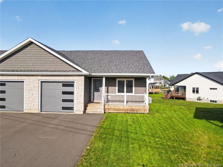 Property Photo:  39 Satleville Crescent  NB E1B 0W3 
