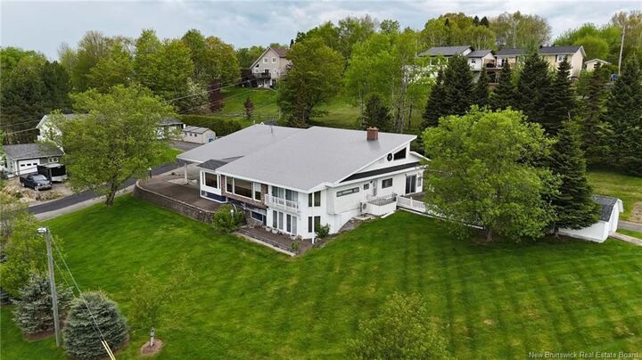 Property Photo:  24 Rue Veteran Sud  NB E3Y 0E6 