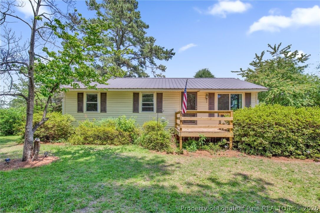 Property Photo:  219 E Clinton Street  NC 28318 