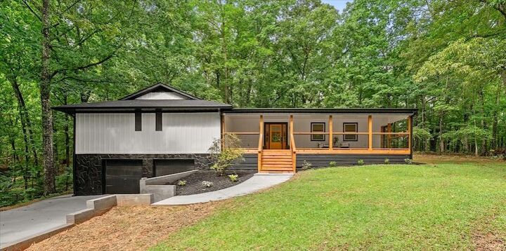 Property Photo: 2513 N Carroll Court GA 30180