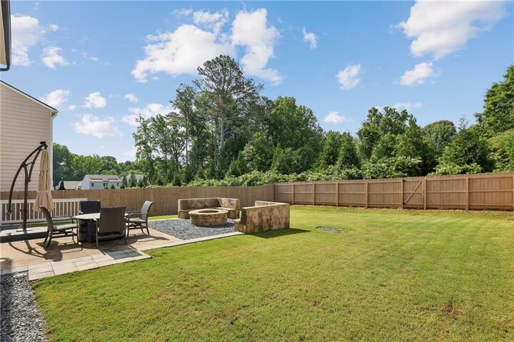 Property Photo:  323 Quail Pass  GA 30534 