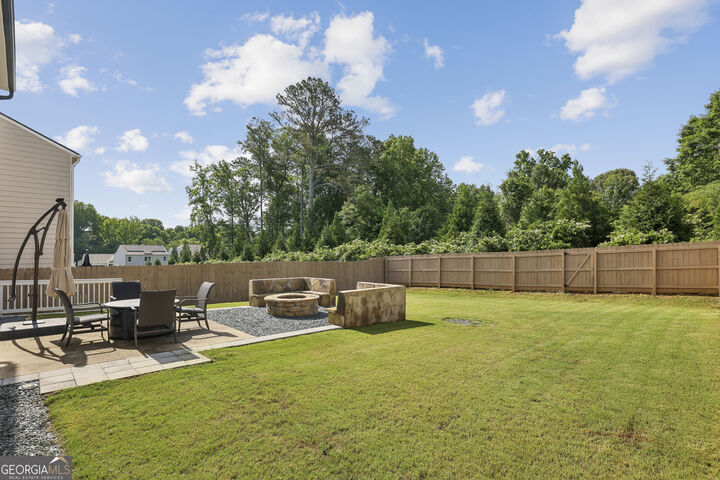 Property Photo:  323 Quail Pass  GA 30534 