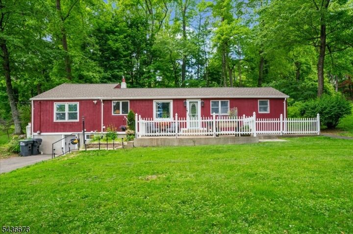 Property Photo:  4 Orchard St  NJ 07830 