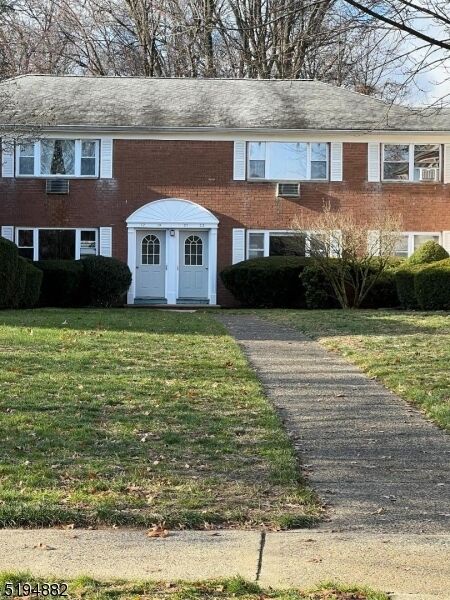 Property Photo:  17 Manchester Ct  NJ 07470 