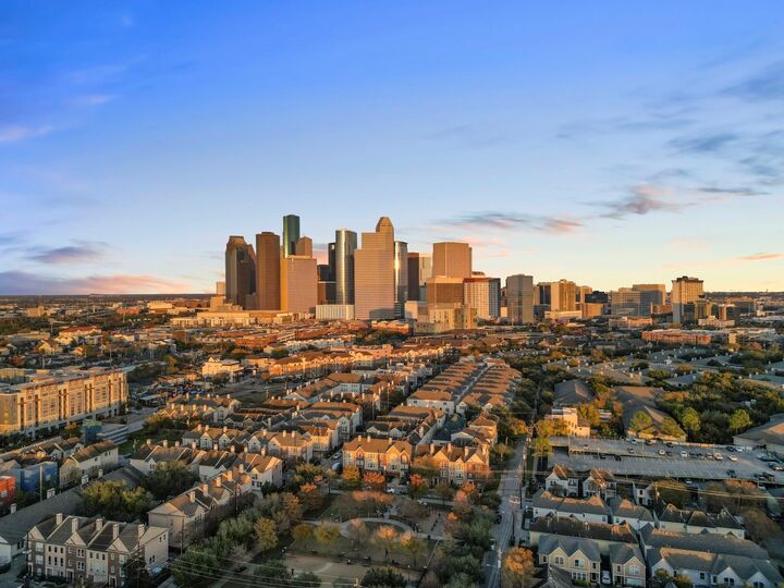 Property Photo: 1900 Genesee Street 203 TX 77006