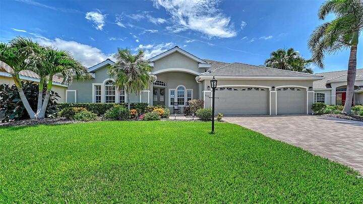 Property Photo:  7151 Wainscott Court  FL 34238 