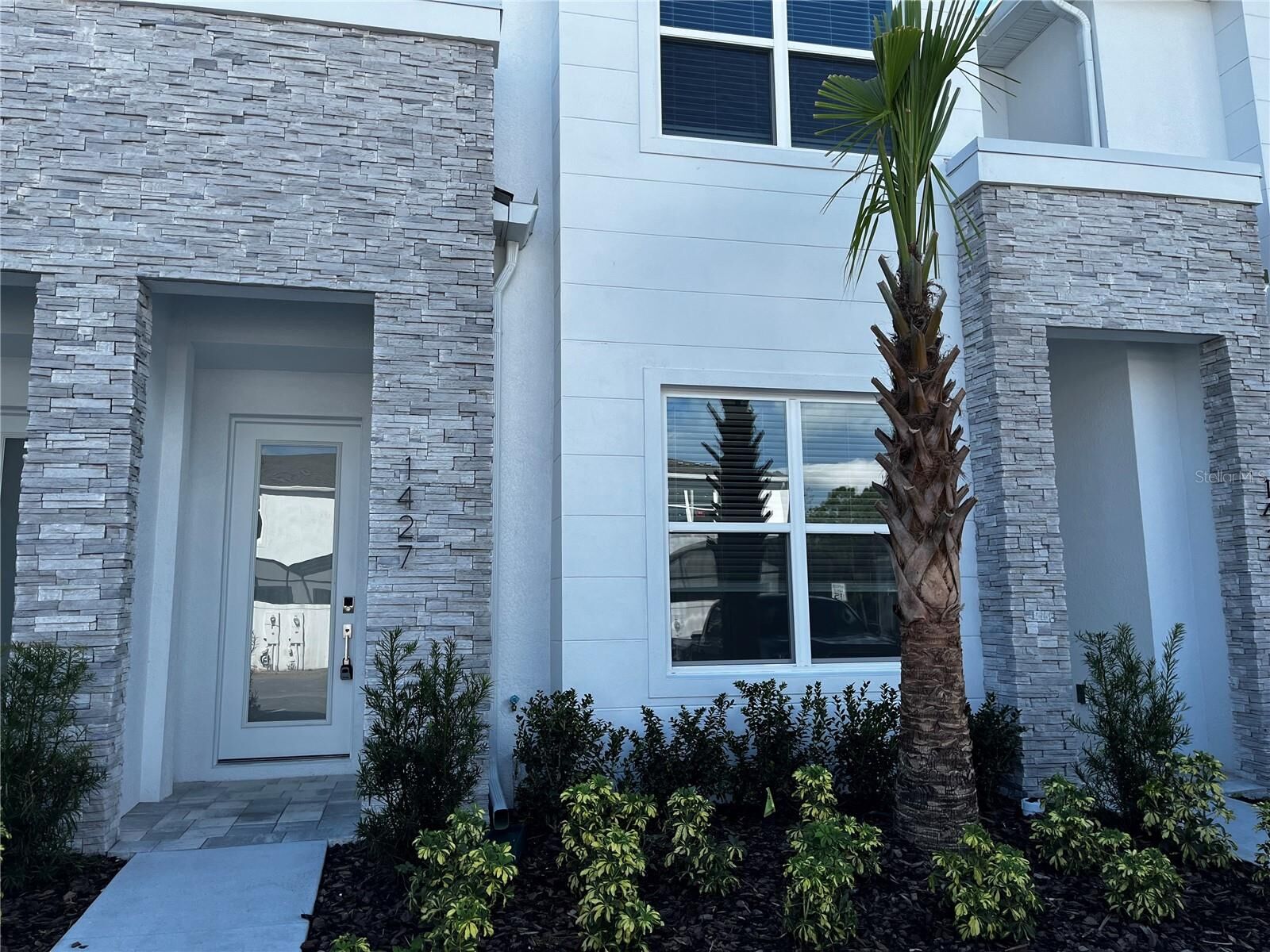 Property Photo:  1427 Serendipity Lane  FL 34714 