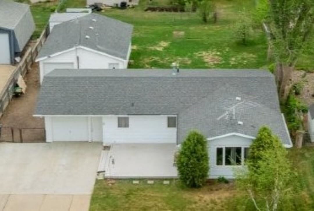 Property Photo:  204 2nd St NE  ND 58785 