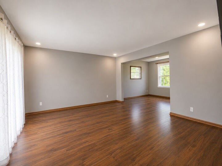 Property Photo:  2054 Mission Hills Drive  IL 60123 