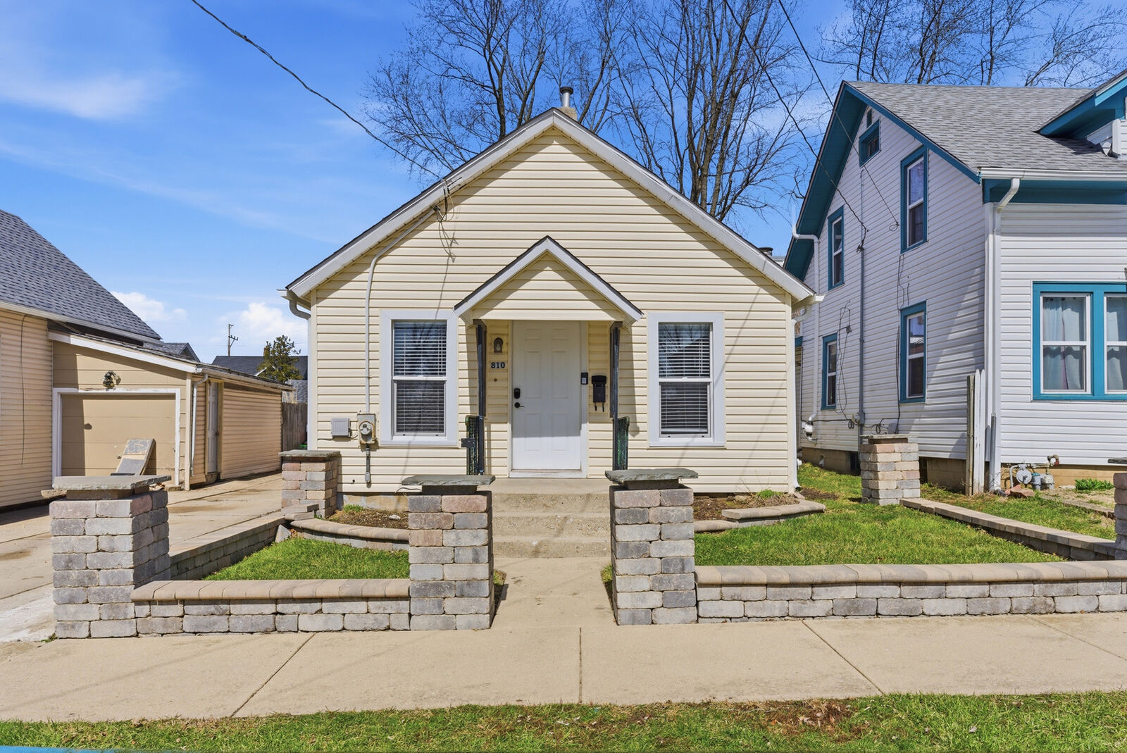 Property Photo: 810 Superior Street IL 60505