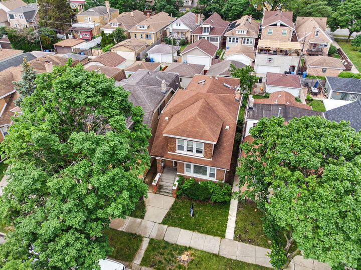 Property Photo:  4450 N Mango Avenue  IL 60630 