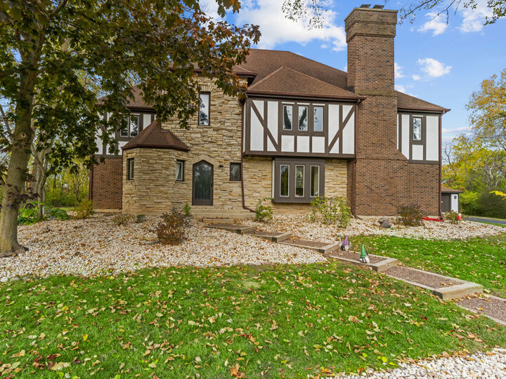 Property Photo:  155 Helm Road  IL 60010 