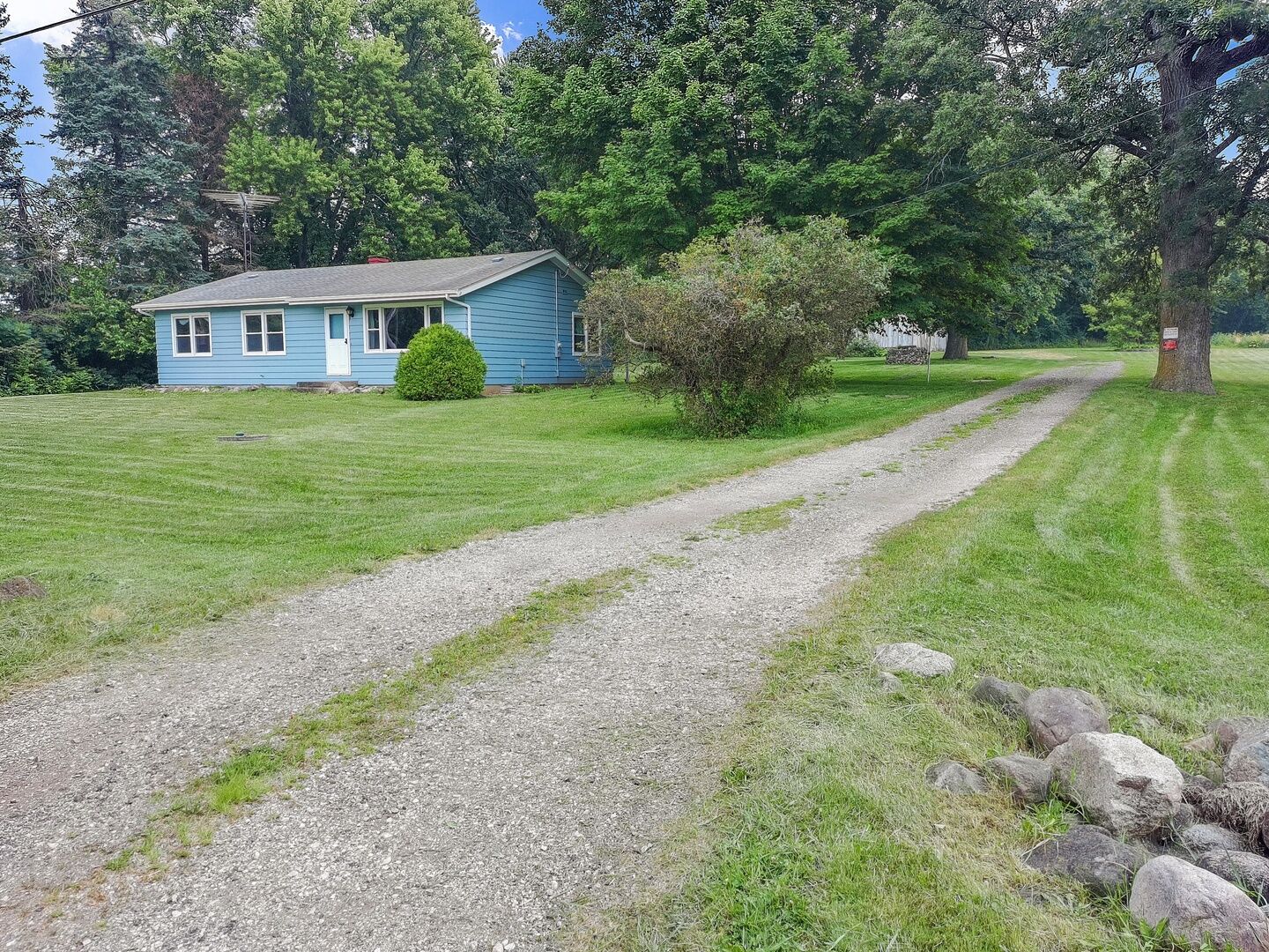 Property Photo: 10808 Gasch Road IL 60033