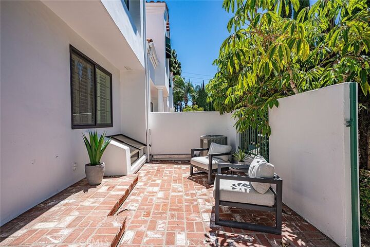 Property Photo:  19462 Pompano Lane 111  CA 92648 