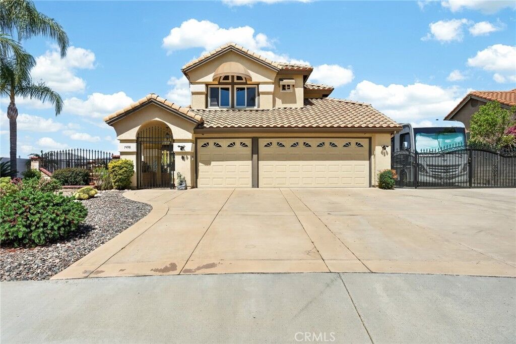 Property Photo:  7498 Red Clover  CA 92346 