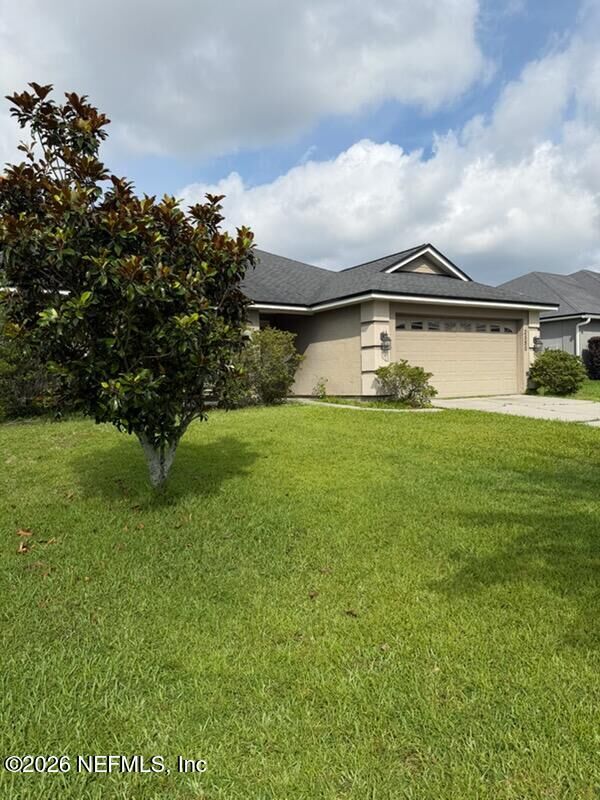 Property Photo:  2550 Royal Pointe Drive  FL 32043 