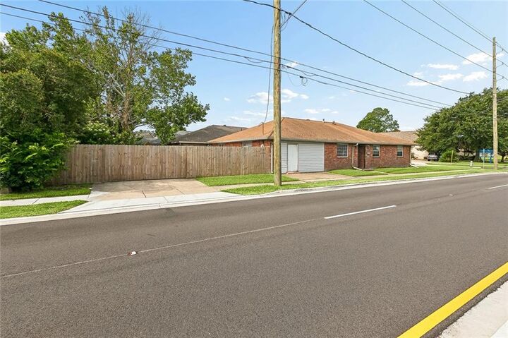 Property Photo:  4444 W Esplanade Avenue  LA 70006 