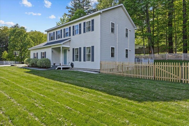 Property Photo:  4 Greenbriar Drive  VT 05452 